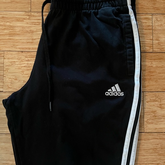 Adidas sweatpant joggers - Size L - Picture 2 of 2